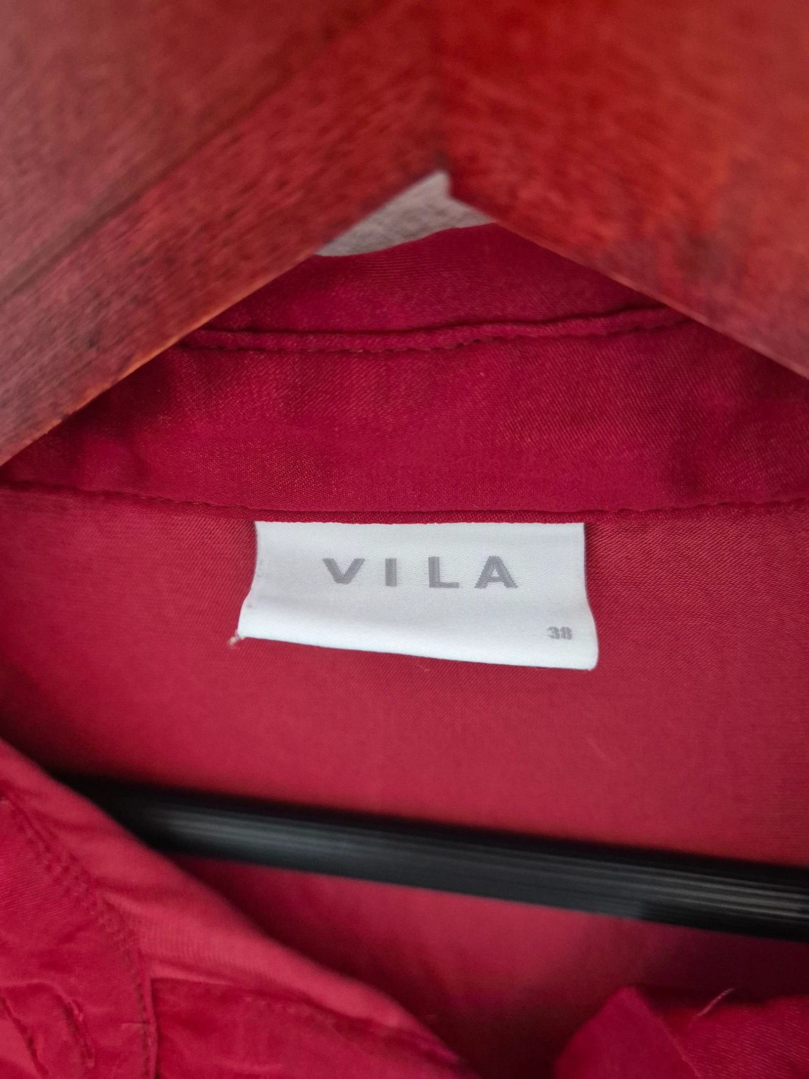 VILA 'Vidreamy' Blusa Roja con Botones | Talla 38 (M) – photo 3